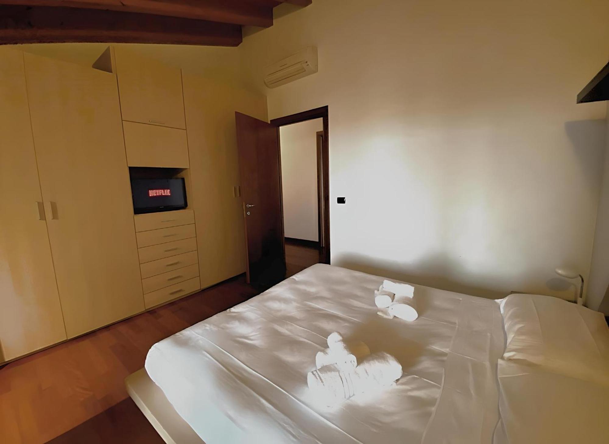 Desenzanoloft Official Partner Marriott Homes & Villas - Paradise Lake View In A 5 Pools Exclusive Residence Дезенцано-дель-Гарда Экстерьер фото